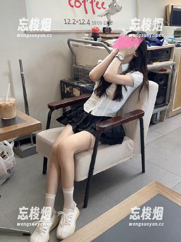 在166run的入口处，谁能拒绝好奇心的诱惑呢？