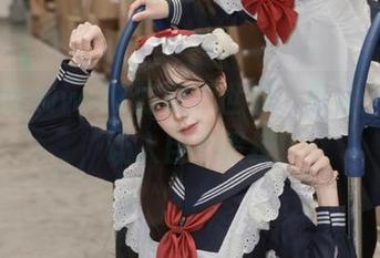 www.17的安卓世界，瓜从天而降，让人目不暇接！