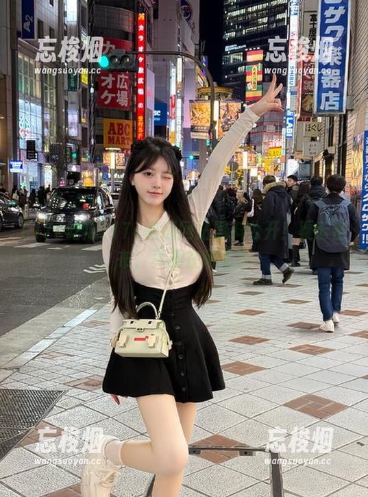 17c吃瓜 17c吃瓜网站黑料公开!疑云密布,真相在哪儿?