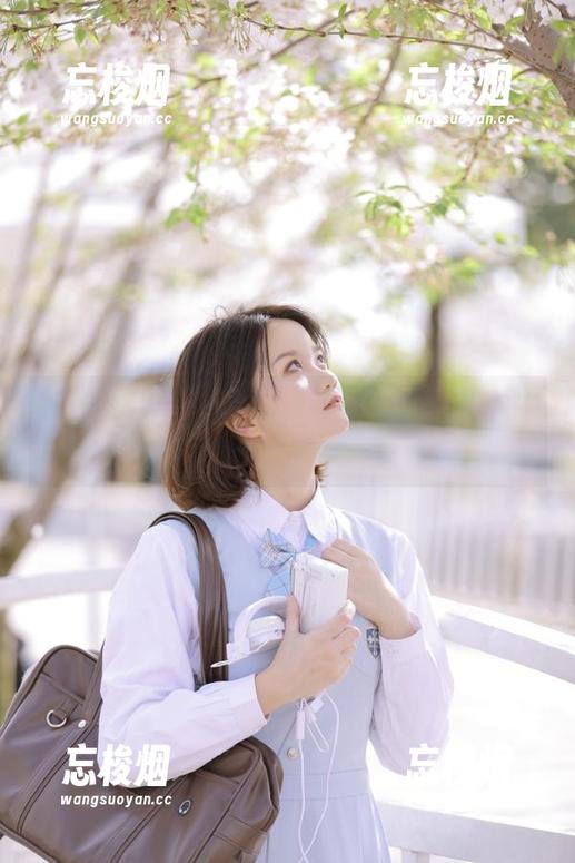 观看17吃瓜网，谁知道黑料后面还有心酸故事！