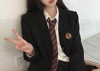 想要更多内幕？赶紧下载“51吃瓜”，八卦就在你的掌握中！