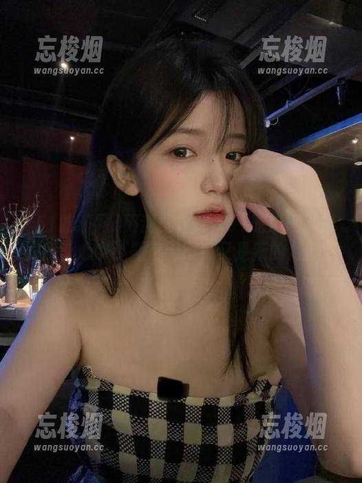 51吃瓜网 用浏览器打开51吃瓜网网址的我,心中小期待无限!又是新的八卦!