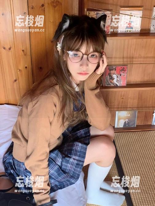 51朝阳群众 51朝阳群众首页:吃瓜不怕高温,平板支撑也能继续围观!