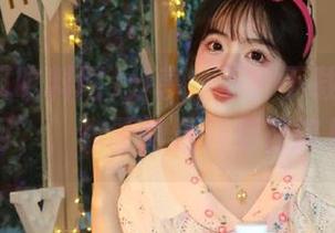 分享一下：下载“51黑瓜吃料网”，你要的爆料都在这里溜达！