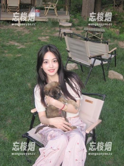 58吃瓜 想学吃瓜?苹果版的58吃瓜,教你如何优雅地消化八卦与绯闻!