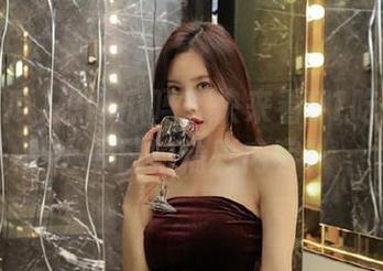 想吃瓜吗？快来看91吃瓜网页上今日的精彩内容！