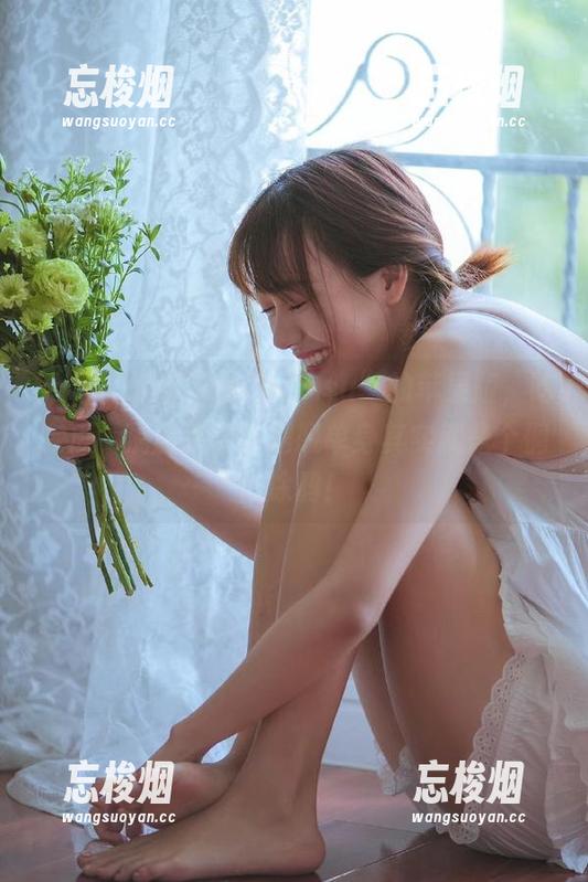 “heiliao.su”的苹果版，吃完瓜，满脸幸福，摆脱单身其实就是个惆怅涂鸦！