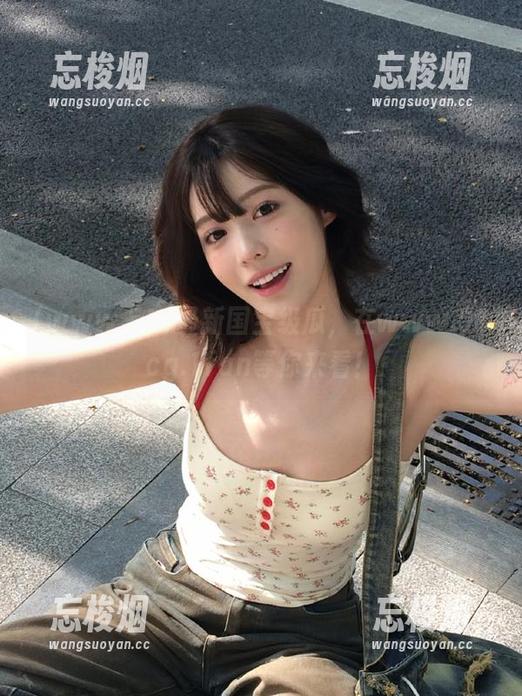 最新国宝级瓜，在www.51cg.1fan等你来看！