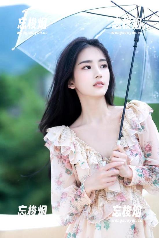 www.吃瓜 我发现了一个秘密:www.吃瓜网站不是网站,是我的‘吃瓜天堂’!你心动了吗?