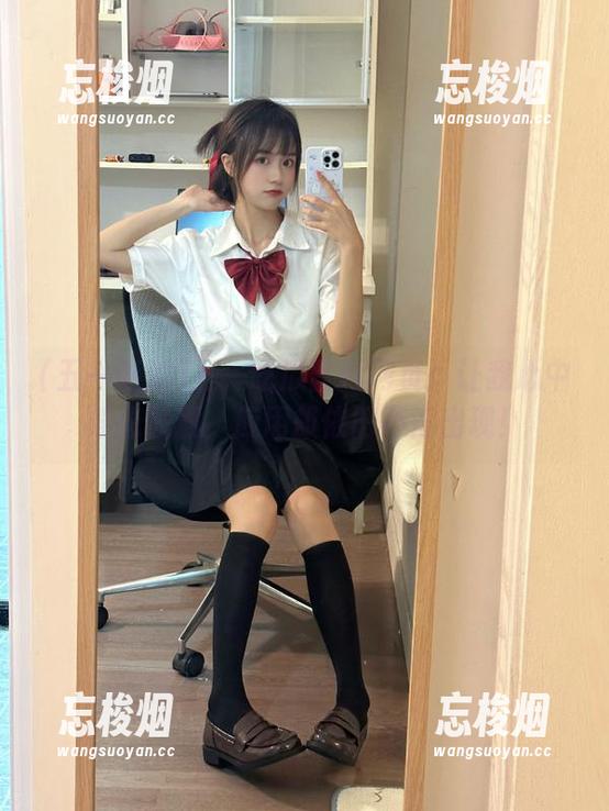 五一吃瓜 五一吃瓜官网网页:让我心中浮想联翩,应用却依旧不肯出现!