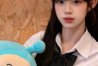 今日吃瓜，五一吃瓜网的网页像调皮的小猫，时不时来抓你的注意力