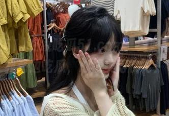 在线吃瓜51.com：夫妇吵架，我旁边吃瓜，心情美得快飞！