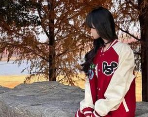 吃瓜在线，娱乐718的水果摊刚上架的新鲜苹果！