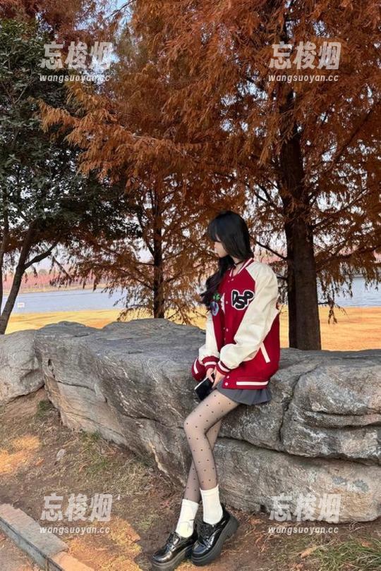 吃瓜在线，娱乐718的水果摊刚上架的新鲜苹果！