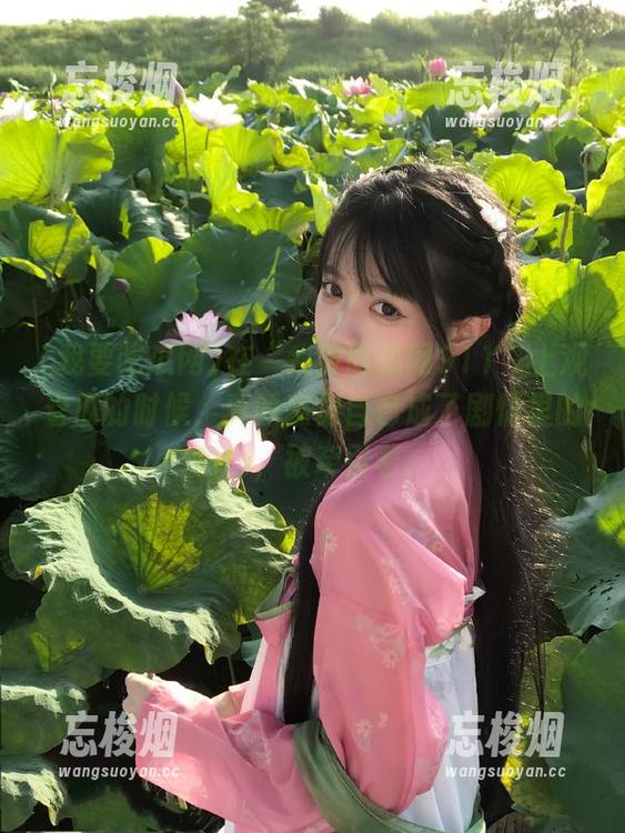 我要吃瓜网 在“我要吃瓜网911”上观看瓜的时候,真的感觉自己成了剧情里的角色,被牵引着。