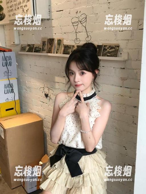 网曝吃瓜 “网曝吃瓜”急需一杯凉茶,快来下载陪伴我一起吃瓜!