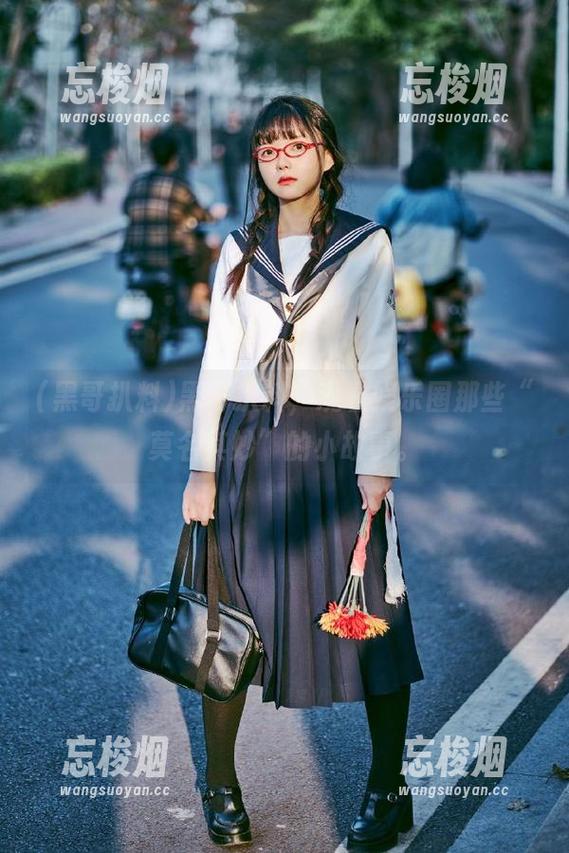 黑哥扒料 黑哥扒料,观看娱乐圈那些“莫名其妙”的小故事。