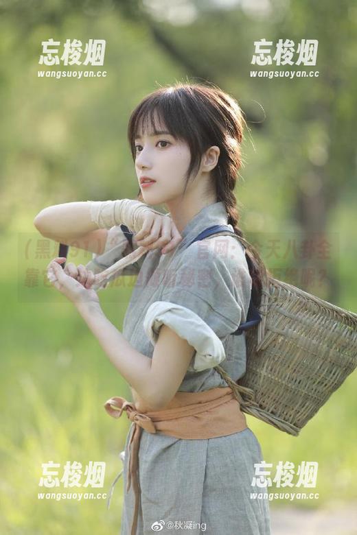 黑料91 “黑料91”官网:今天八卦全靠它,边吃瓜边倾听秘密,谁能拒绝呢?