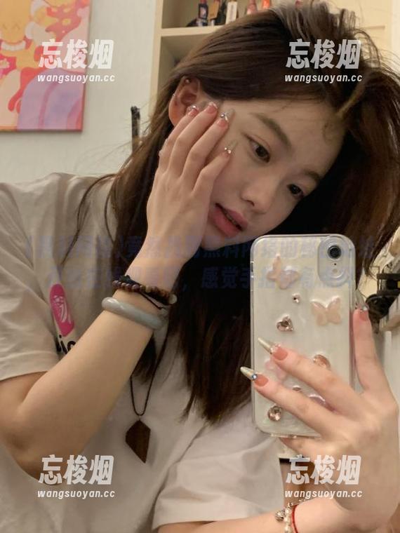 竟然找到黑料网络的秘密地址，开始在线观看吧，感觉手指都有点抖？
